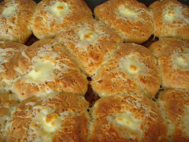 Addicting Domino’s Cheesy Bread Copycat Recipe