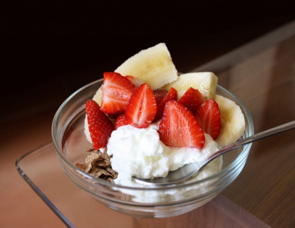 almond cream dip with strawberries