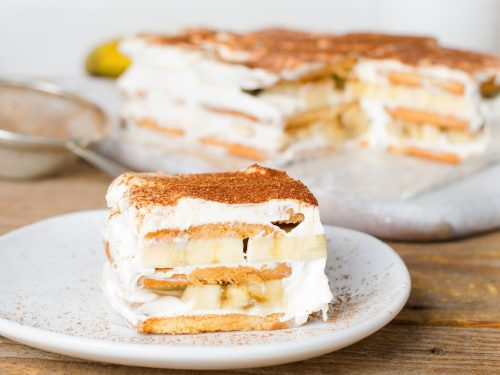 Banana Pudding Cake Recipe, easy layered banana cake with vanilla wafer and cream cheese