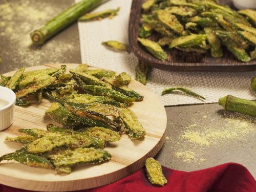 Copycat-Cracker-Barrel's-Breaded-Okra, a curnchy and non-slimy fried okra snack that you can also serve as an appetizer