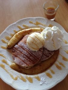 Copycat Denny’s Caramel Banana Pancakes Recipe