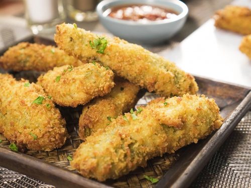 Fried Pickles Recipe, deep fried dill pickles with dipping sauce