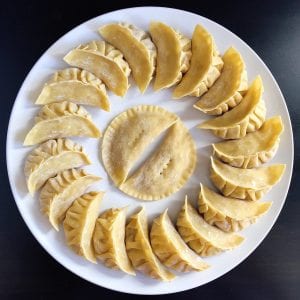 Copycat Taco Bell’s Caramel Apple Empanada Recipe