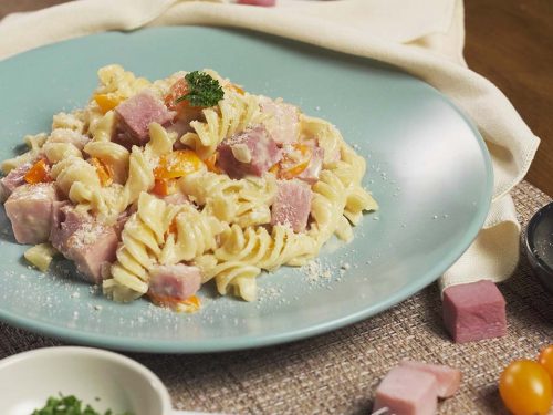 Creamy-Ham-and-Tomato-Pasta