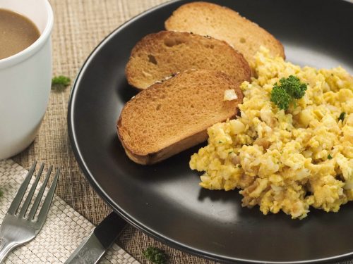 Easy Scrambled Eggs with Cheese Recipe, perfect fluffy breakfast cheesy eggs