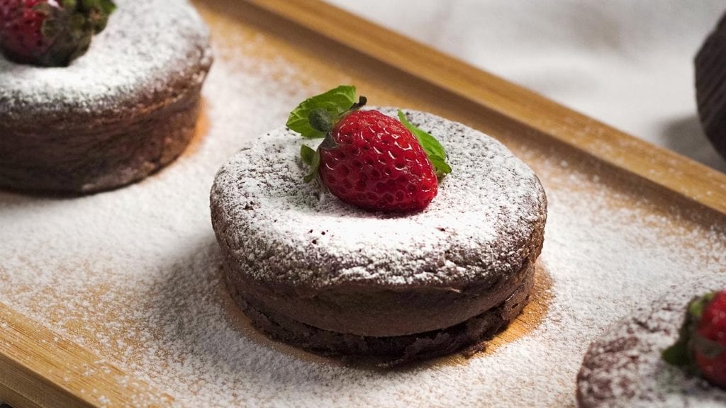 Fleming's-Chocolate-Lava-Cake-(2)_recipes