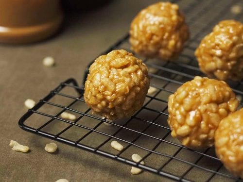 No-Bake Rice Krispie Peanut Butter Balls Recipe, easy energy balls, no bake peanut butter energy bites