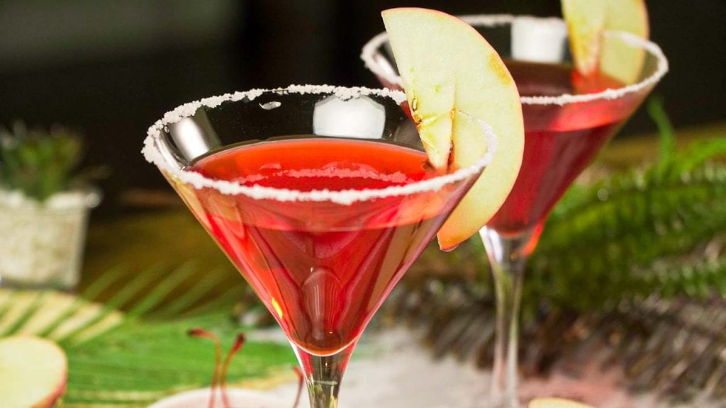 Red Apple Martini Recipe, Sweet and fruity vodka martini with apple liqueur