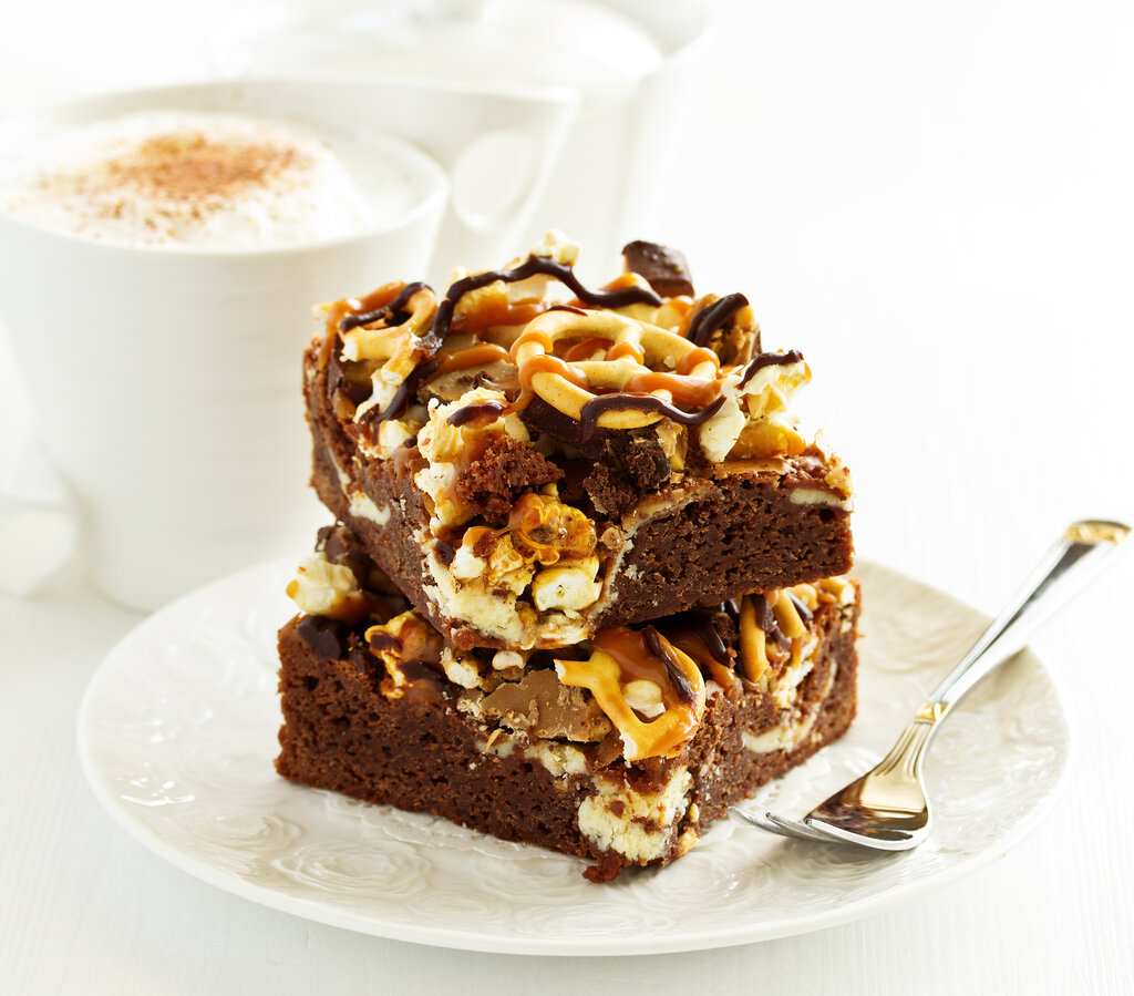 Caramel Brownies Recipe, German chocolate caramel brownies with caramel sauce and walnuts