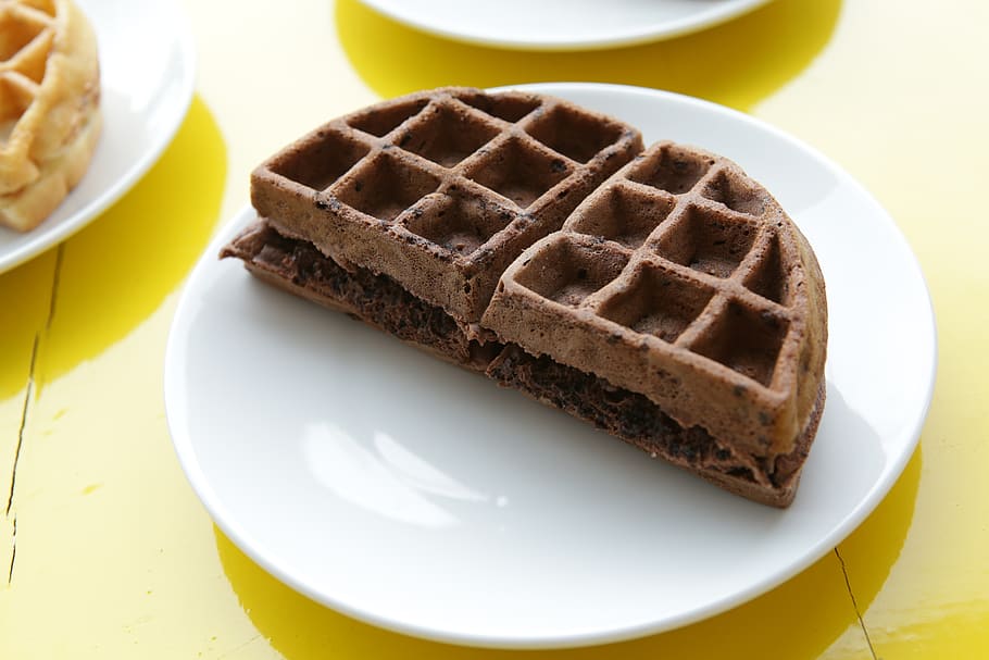 Chocolate Brunch Waffles Recipe, best chocolate waffles with chocolate chips