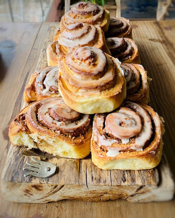 delicious cinnamon beet rolls