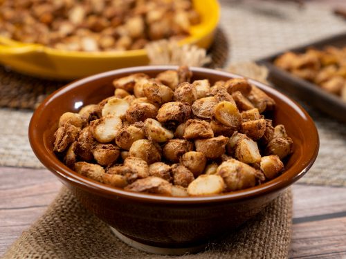 cinnamon-sugar-roasted-macadamia-nuts-recipe