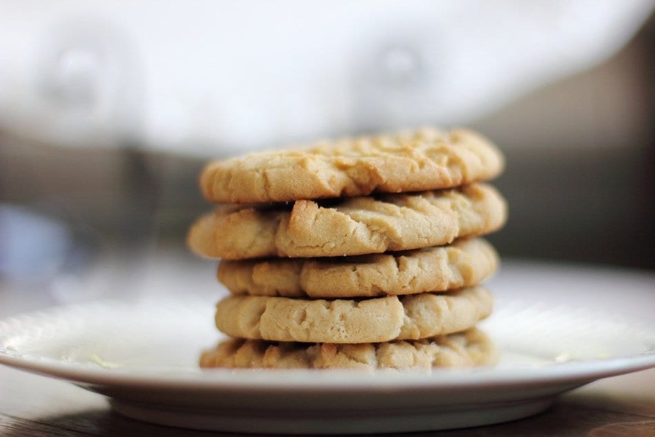 cinnamon toffee pecan cookie