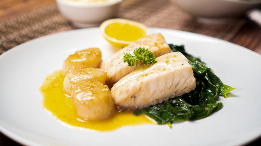 https://recipes.net/wp-content/uploads/2020/03/cod-scallops-and-spinach-recipes-1024x576.jpg