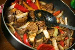 Copycat Applebee’s Sizzling Skillet Fajitas Recipe