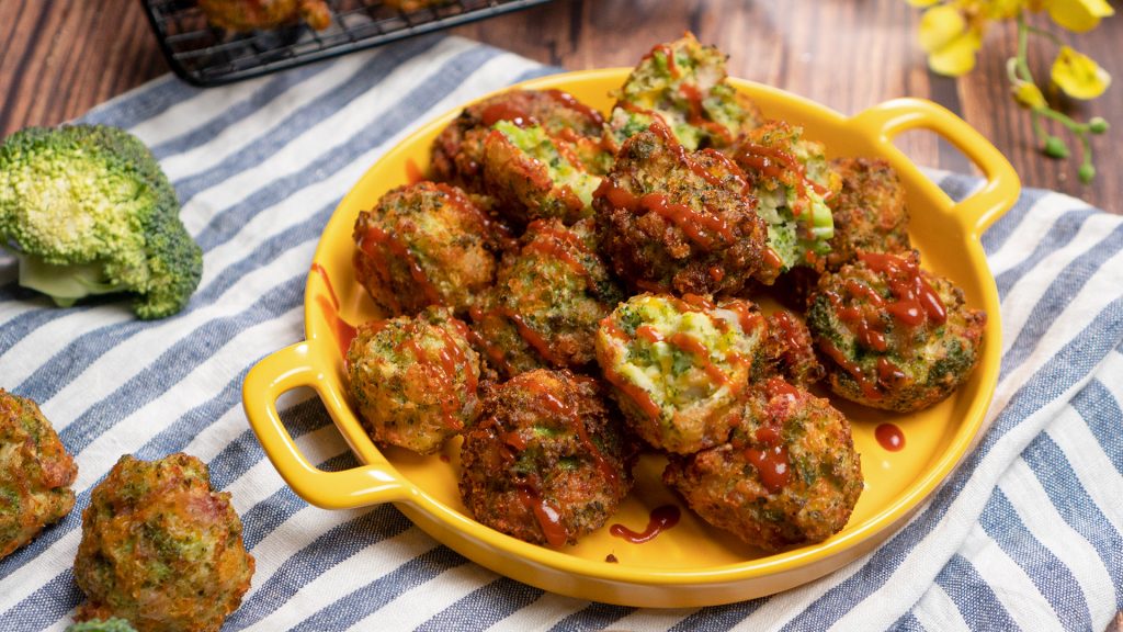 Copycat Bennigan’s Savory Broccoli Bites