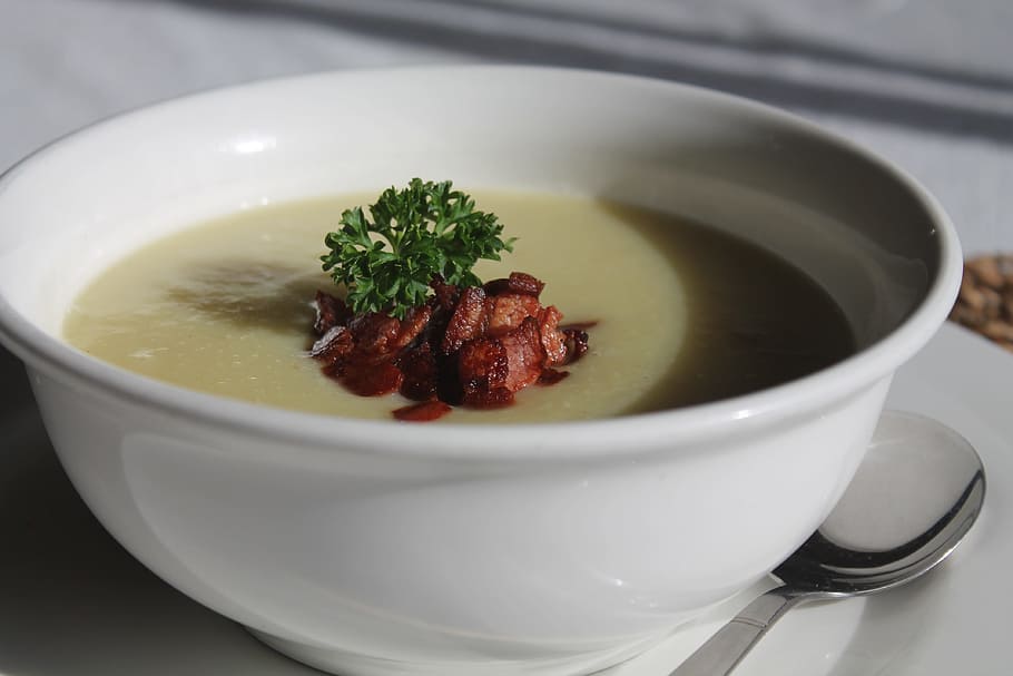 potato cheese soup with bacon and leek