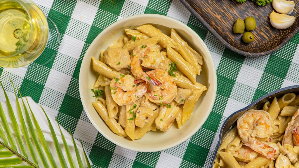 Creamy Chicken and Shrimp Alfredo Recipe