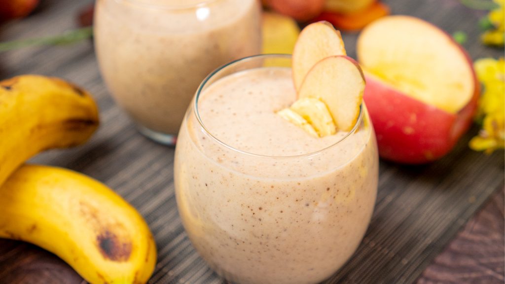 deliciously-healthy-apple-banana-and-chia-seed-smoothie-recipe