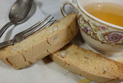 hazelnut biscotti