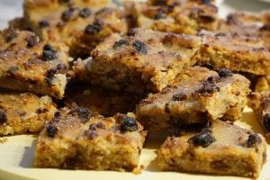 healthy pumpkin cranberry bread