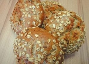 Hearty Oatmeal Dinner Rolls Recipe