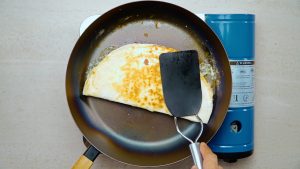 how to make chicken bacon ranch quesadillas