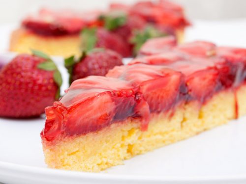 Layered Vanilla Pudding Cake with Strawberry Jello Topping Recipe, strawberry jello sponge cake with instant pudding mix