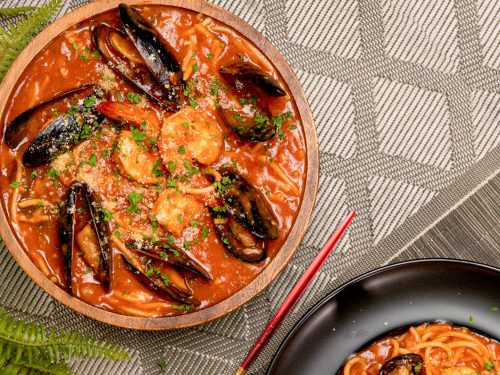mussels-and-shrimp-slow-cooker-pasta-recipe