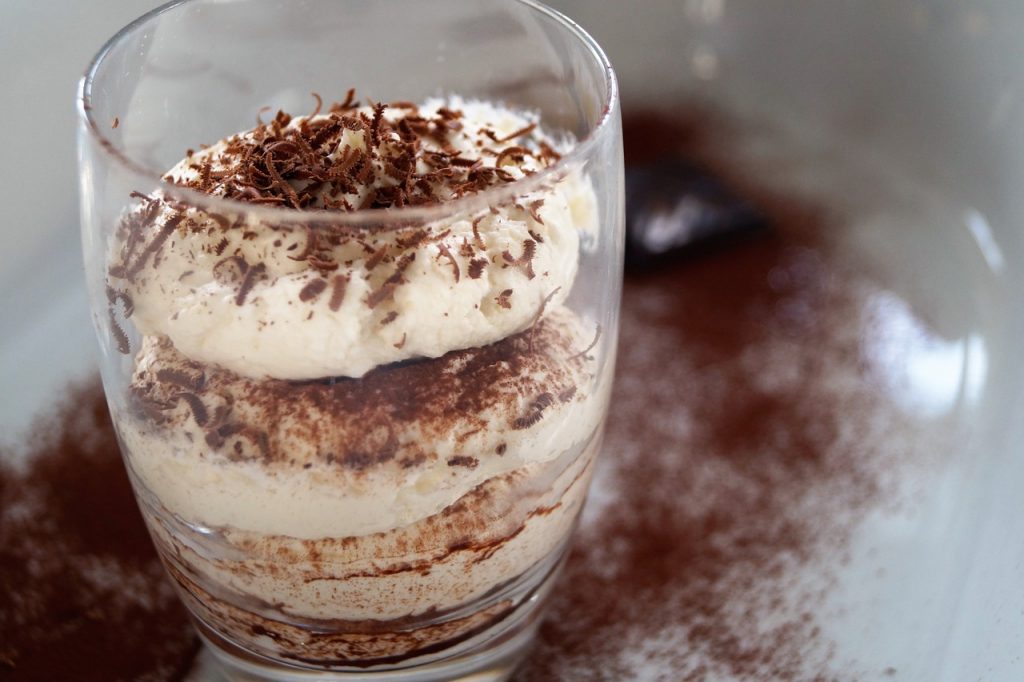 No-Bake Light Vanilla Mousse Recipe, vanilla mousse with cinnamon