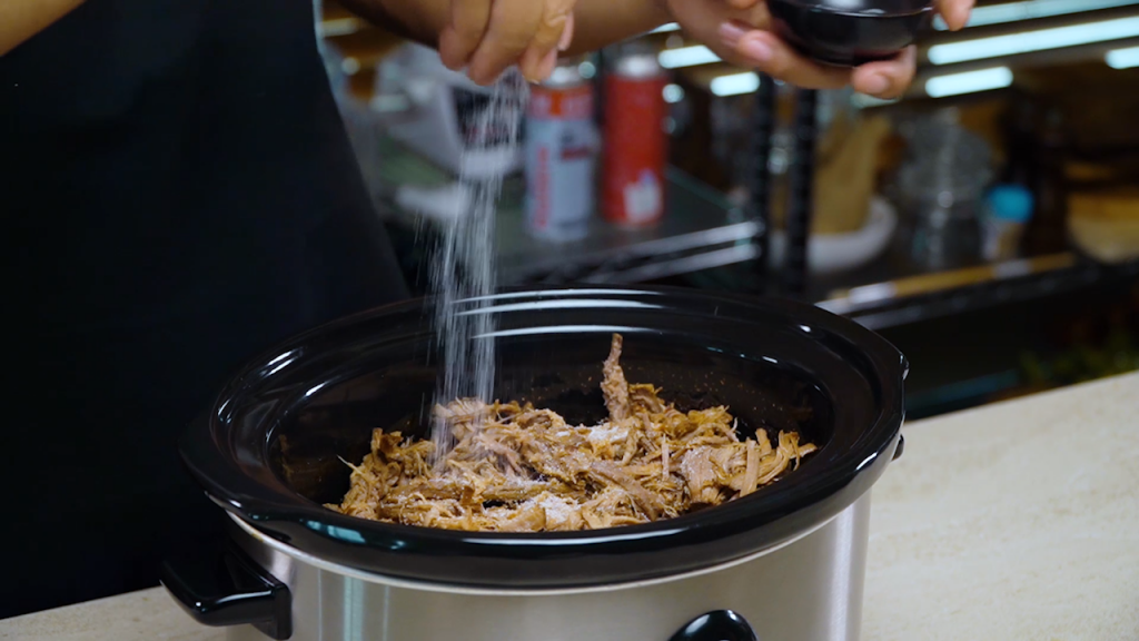 Preparing the Bbq Pulled Beef Burger Recipe