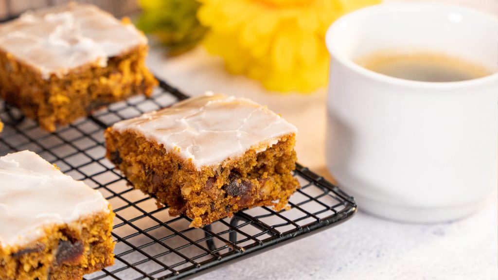 pumpkin-bars-with-lemon-glaze-recipe