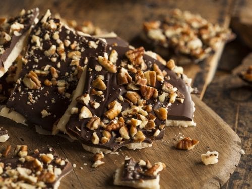 saltines with chocolate nuts