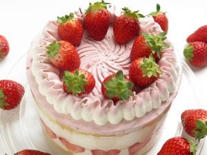 sweet strawberry cake