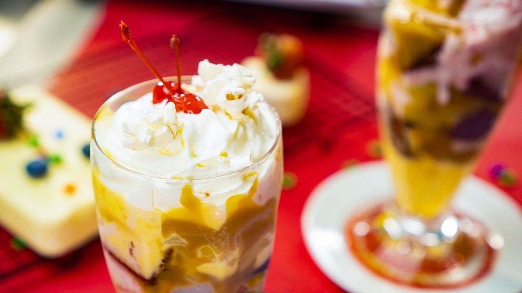 the-best-classic-ice-cream-sundae-recipe
