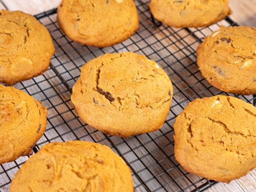 whole-wheat-peanut-butter-chocolate-chip-cookies-recipe