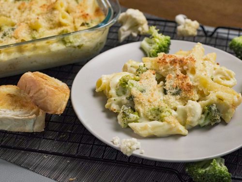 Broccoli Cauliflower Cheesy Pasta Bake Recipe, broccoli and cauliflower with cheese and pasta