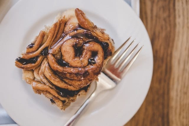 cinnamon raisin swirl french toast