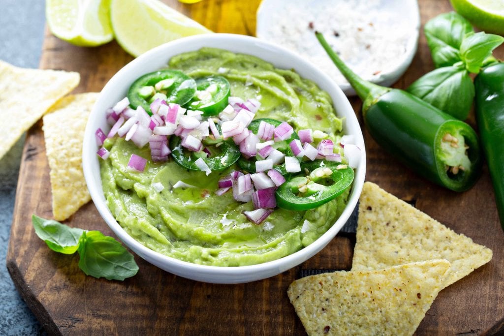 avocado dip with onions and green chilis