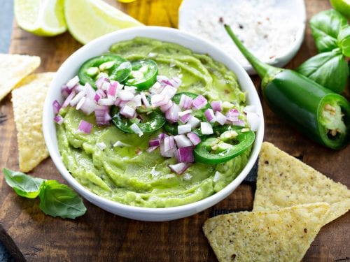 avocado dip with onions and green chilis