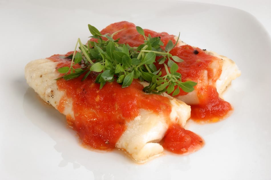 baked cod with onions and tomato sauce