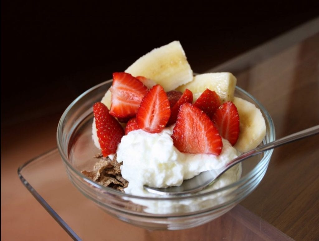 Berries with Banana Cream Recipe