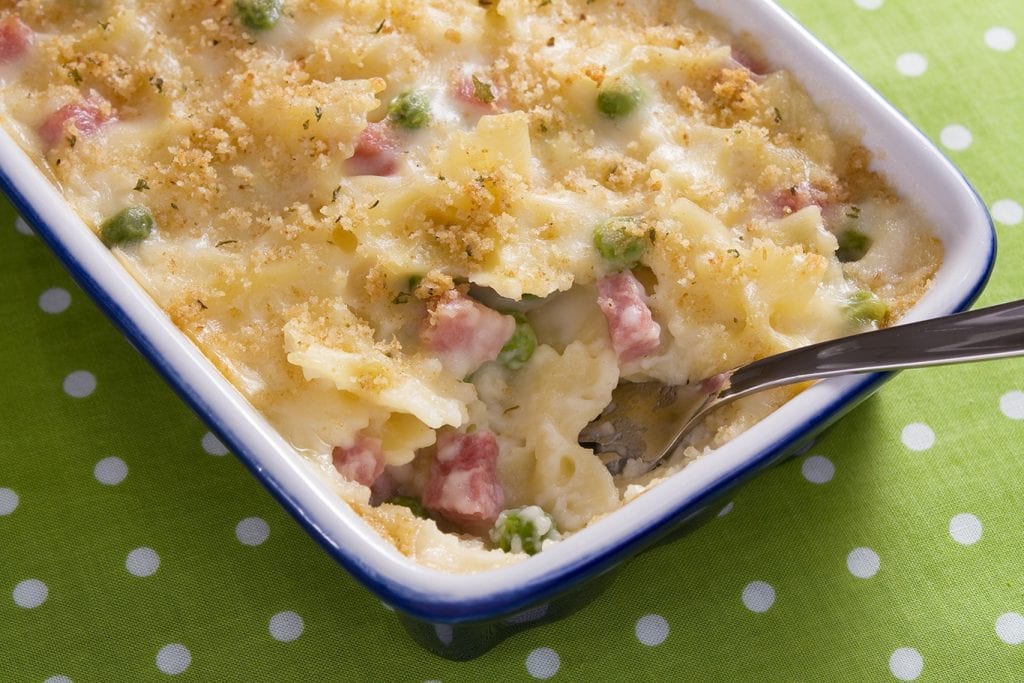 cheesy ham noodle casserole