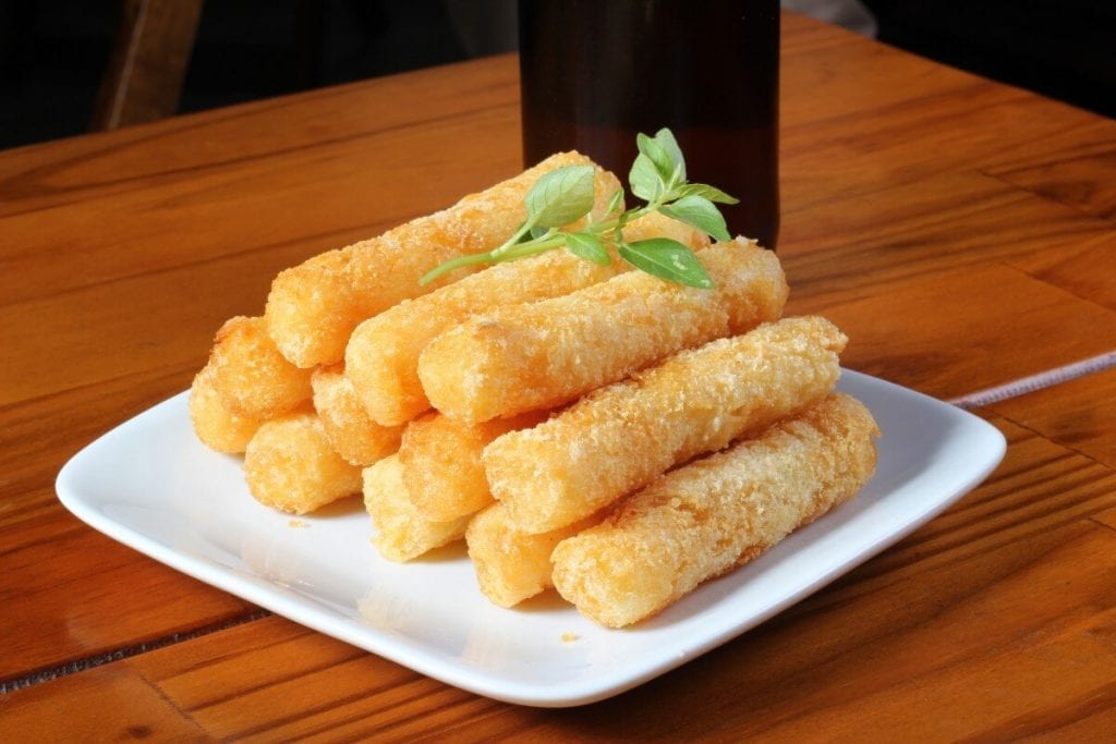 cheesy baked mozzarella sticks