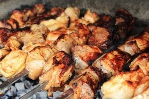 Crockpot Pork Barbecue Recipe, Skewered pork barbecue pieces