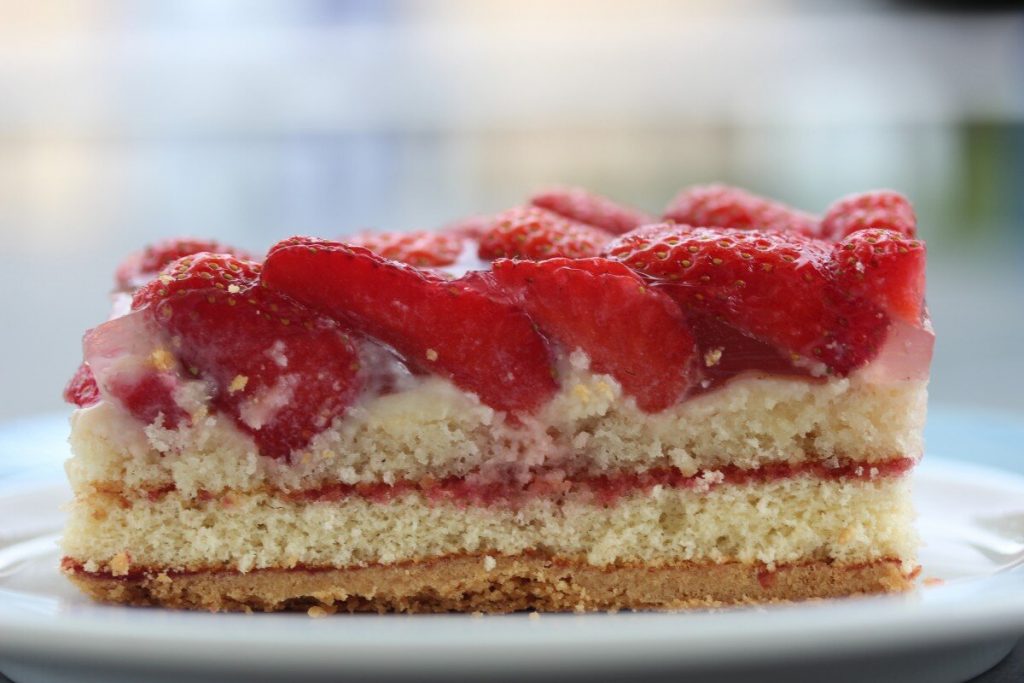 sweet guilt free strawberry cheesecake torte