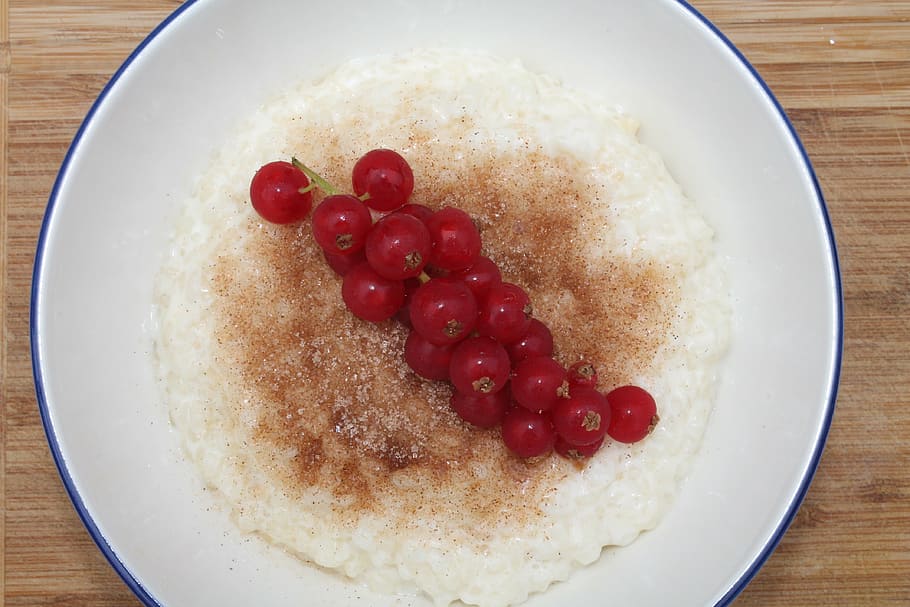 instant rice pudding with toppings