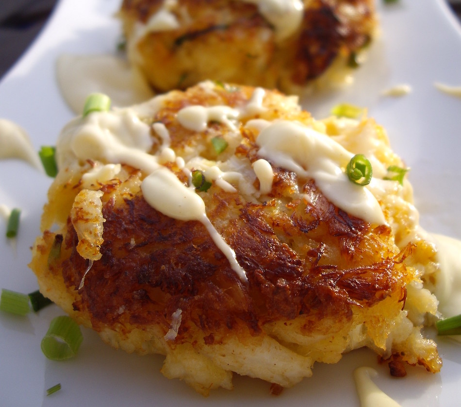 lobster crab cakes with creamy dijon sauce