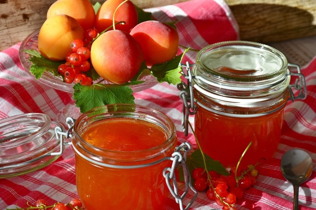 Jalapeno Apricot Preserves Recipe, preserving apricots, jars of apricot preserves made with fresh apricot fruit