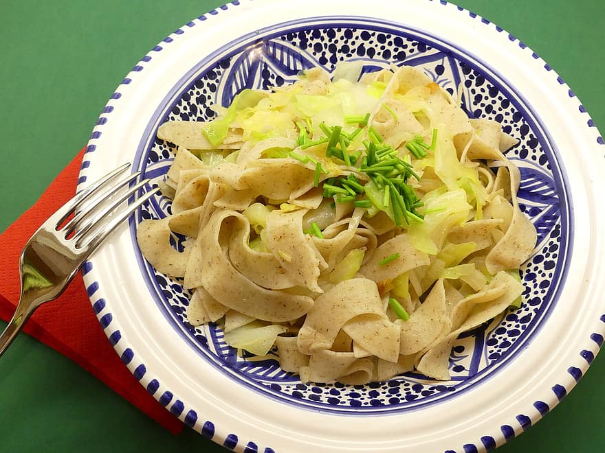 lemony fetticcune alfredo with peas